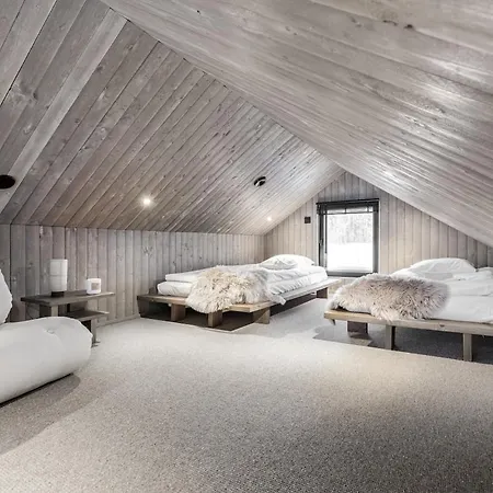North Arctic 13a By Hilla *